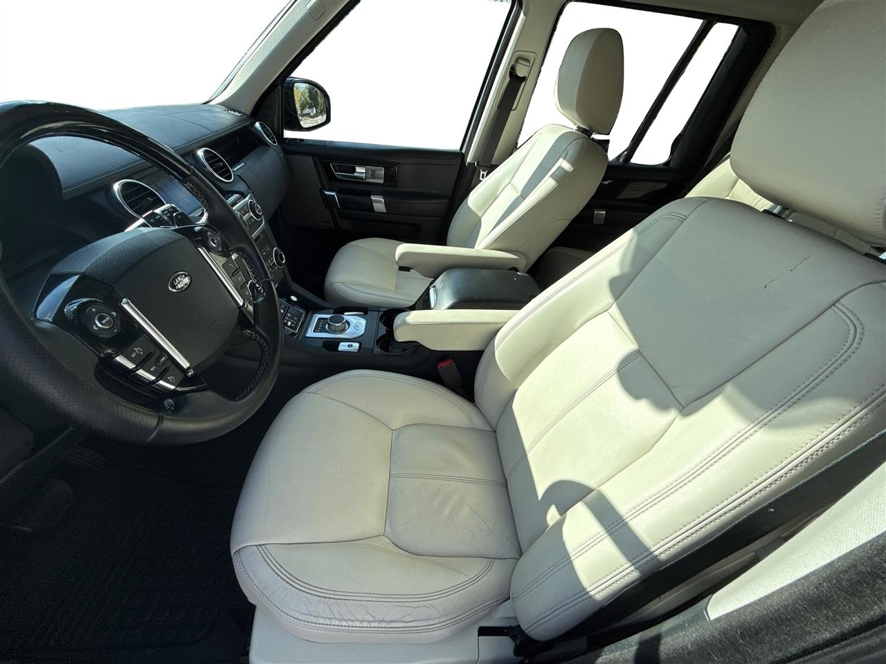 Land Rover LR4  2015