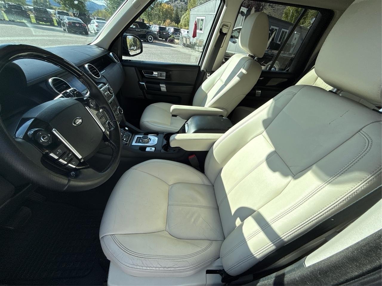 Land Rover LR4  2015