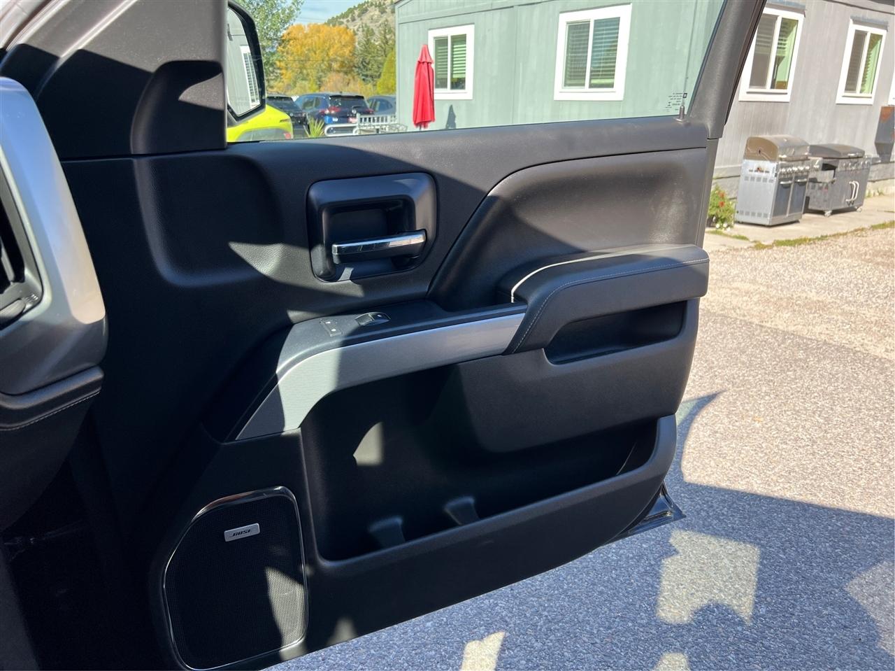Chevrolet Silverado photo 22