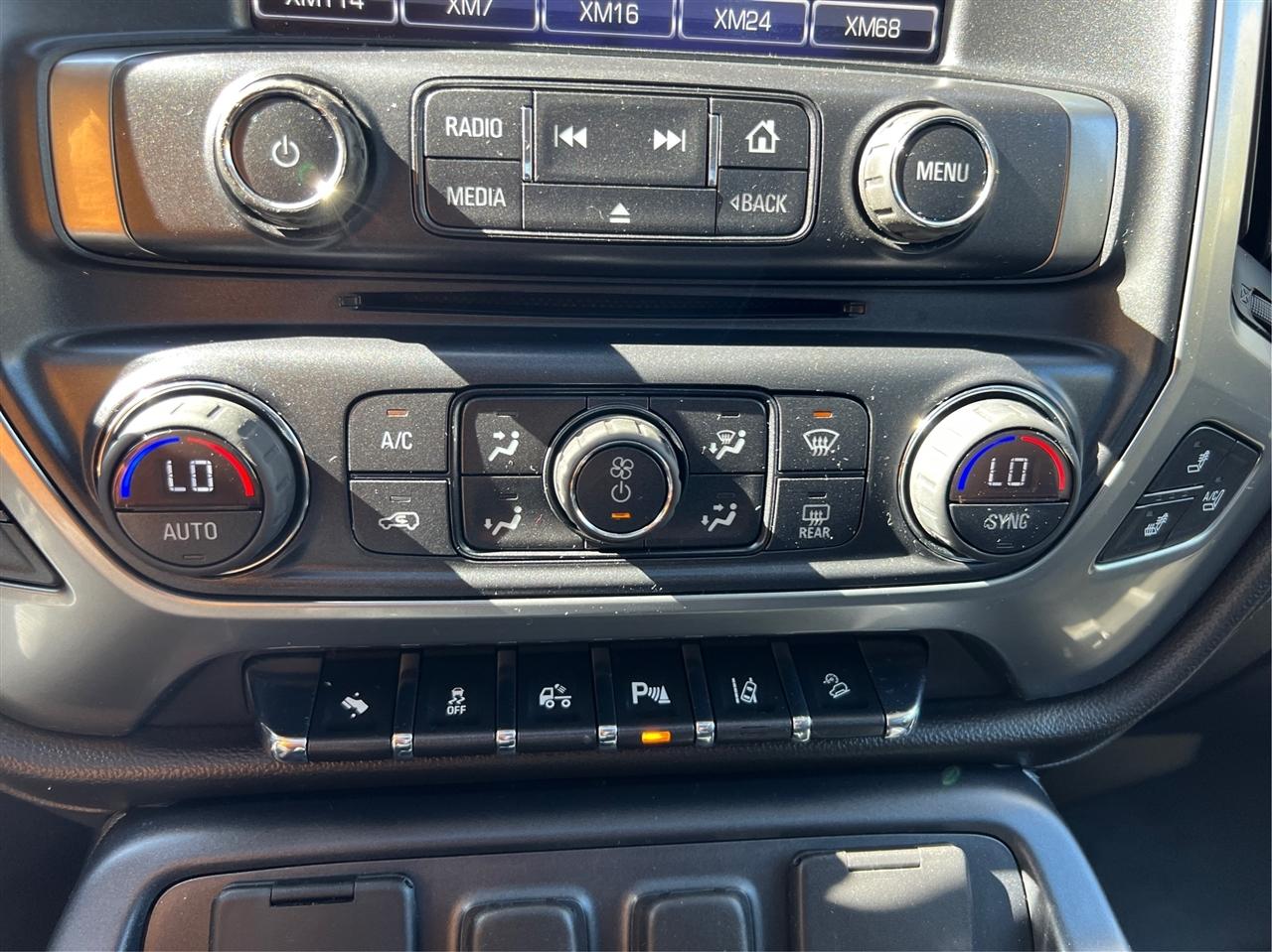 Chevrolet Silverado photo 28
