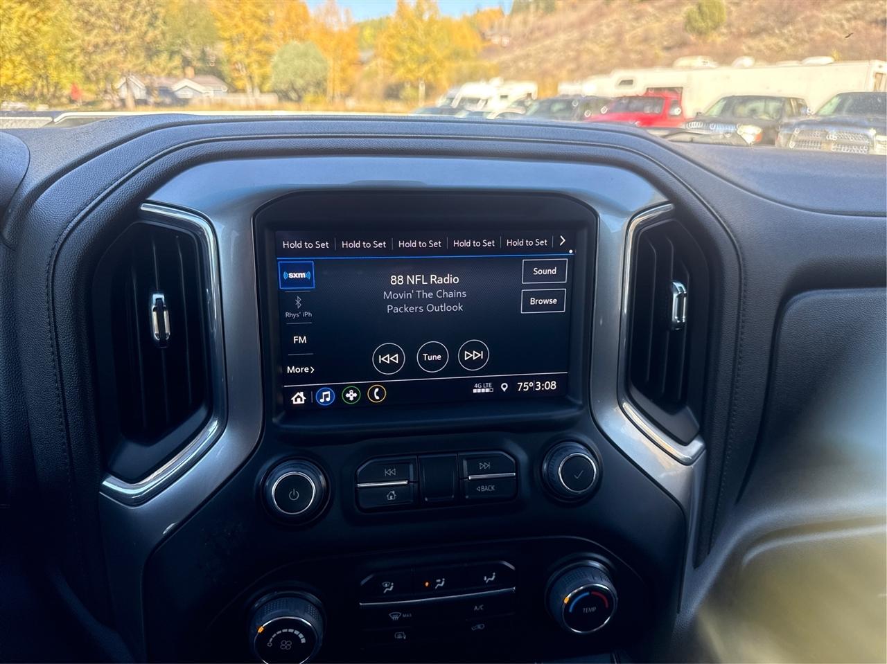 Chevrolet Silverado HD photo 16