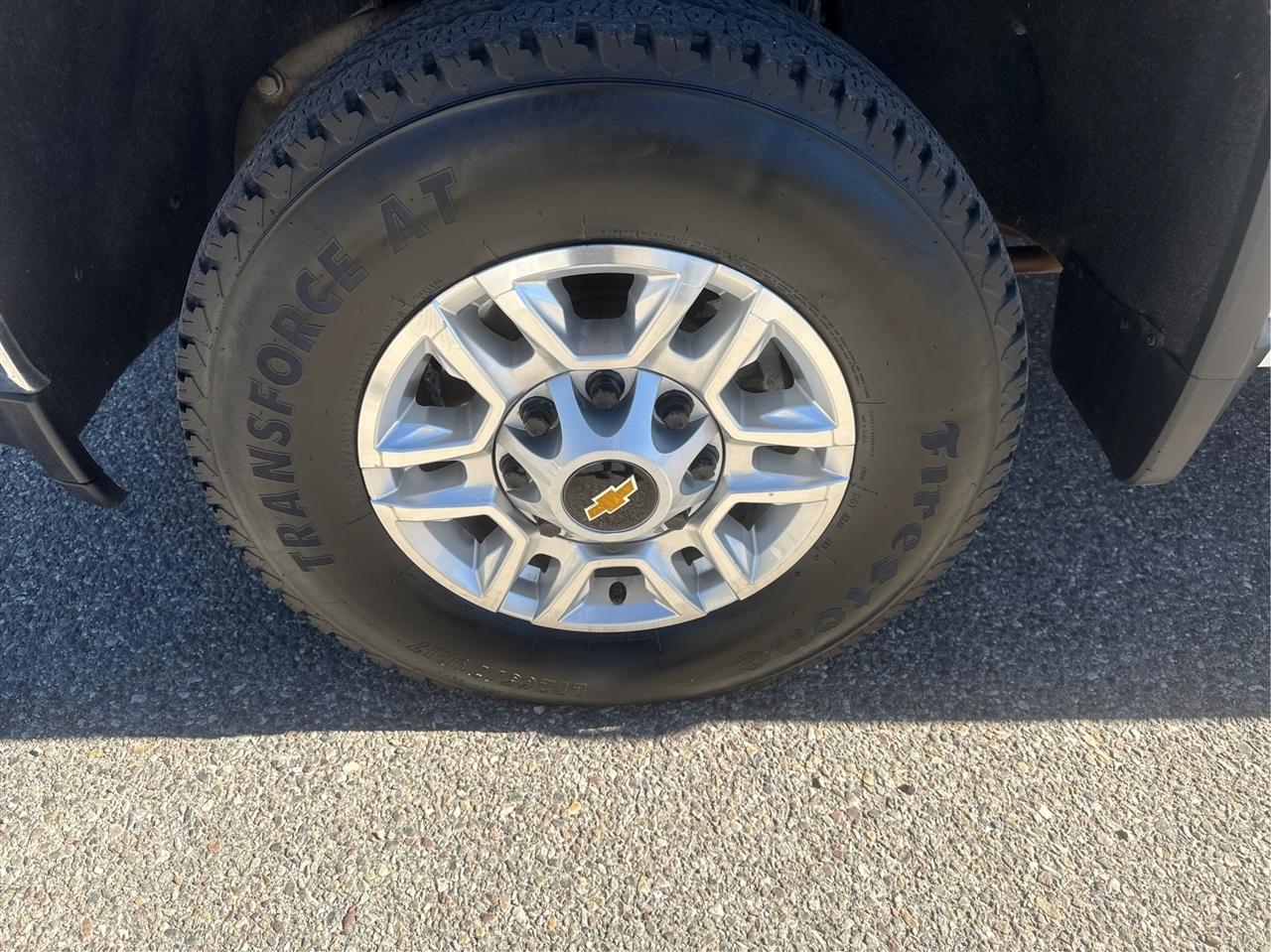 Chevrolet Silverado HD photo 25
