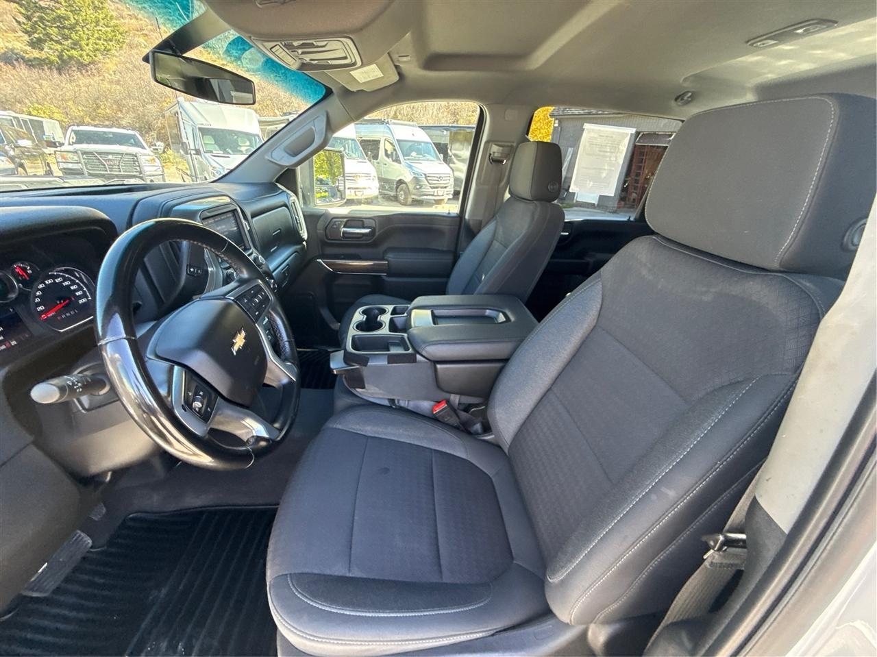 Chevrolet Silverado HD photo 27