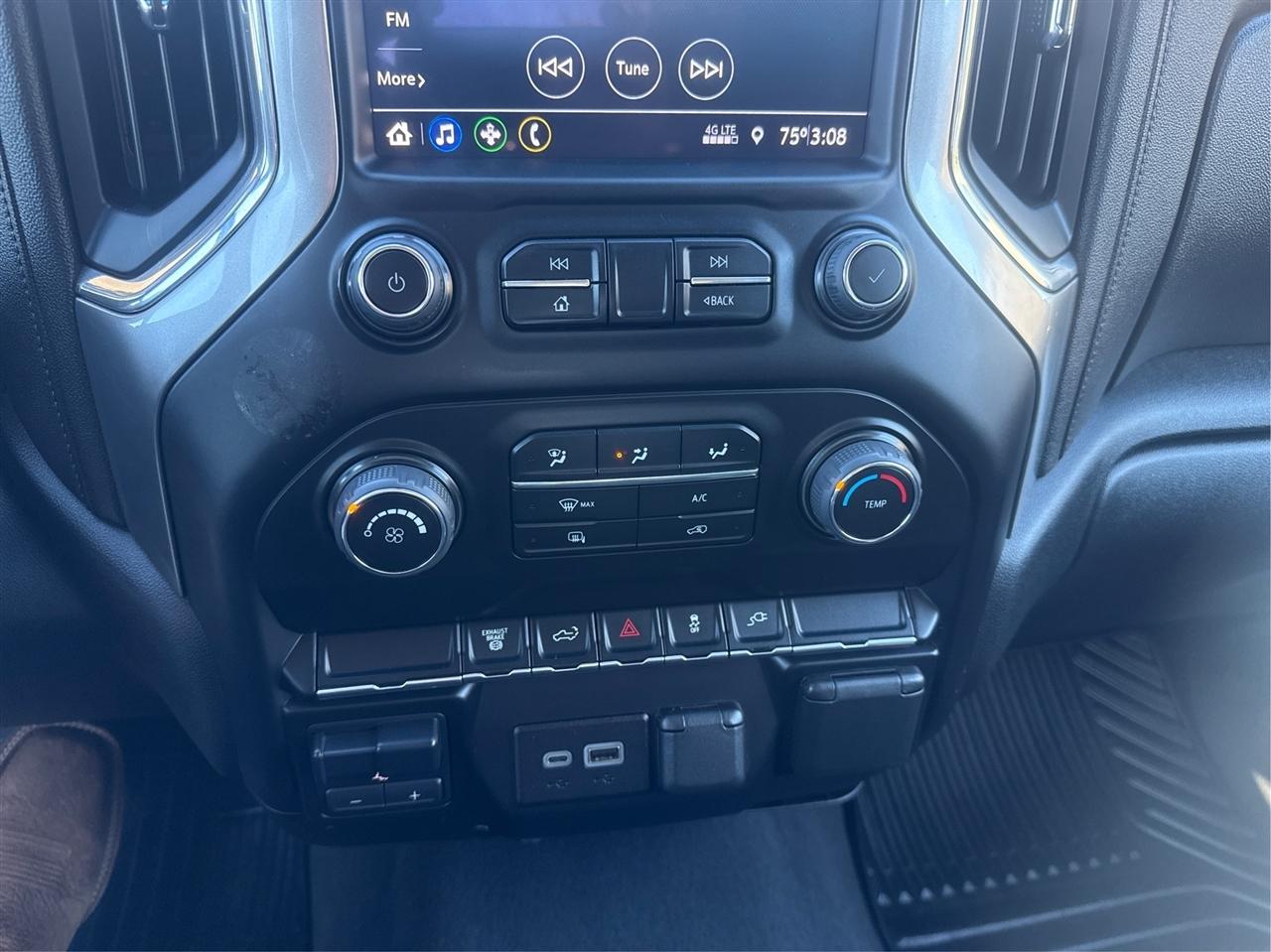 Chevrolet Silverado HD photo 28