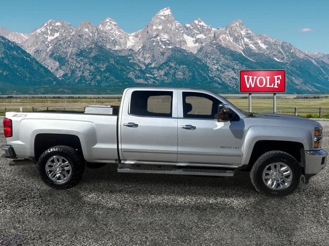 Chevrolet Silverado photo 4