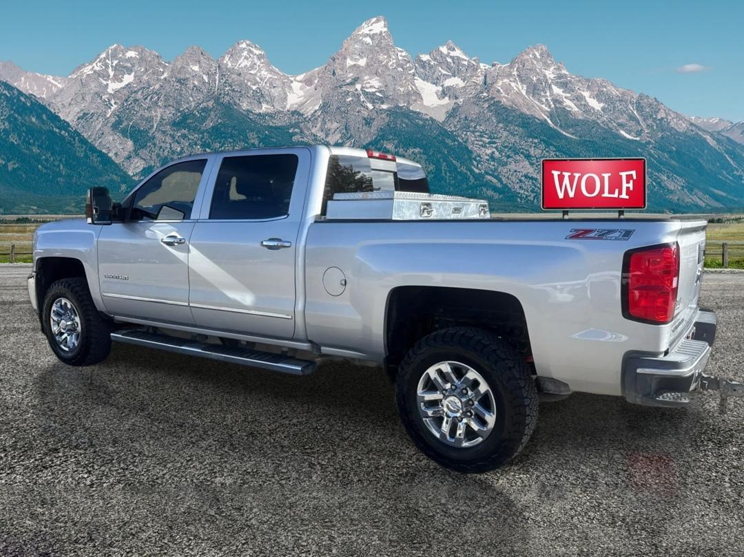 Chevrolet Silverado photo 7