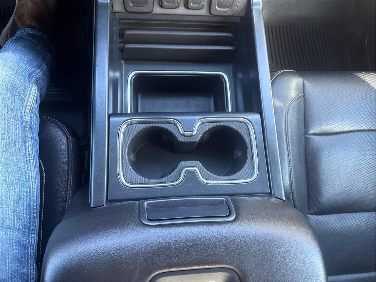 Chevrolet Silverado photo 17