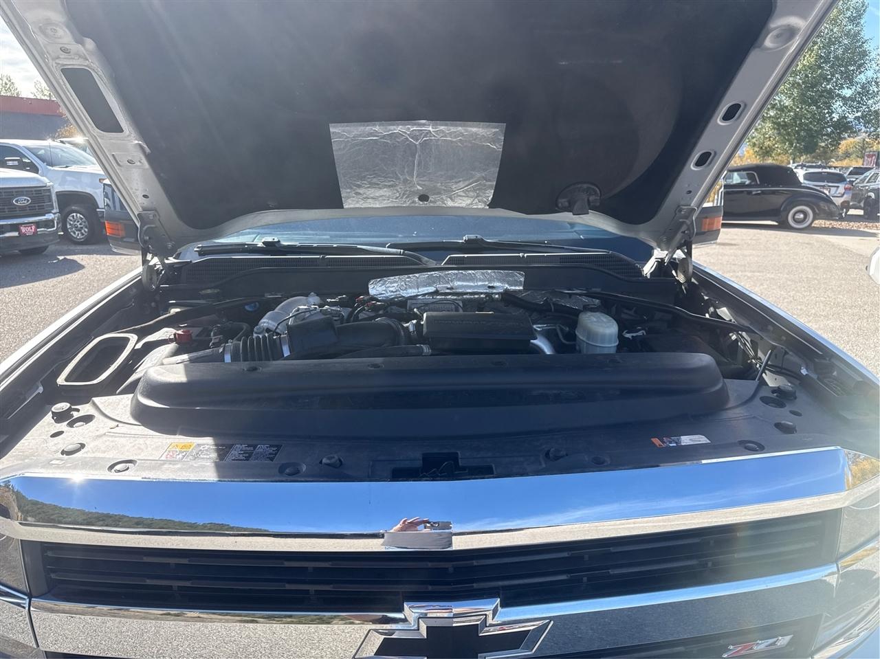 Chevrolet Silverado photo 24