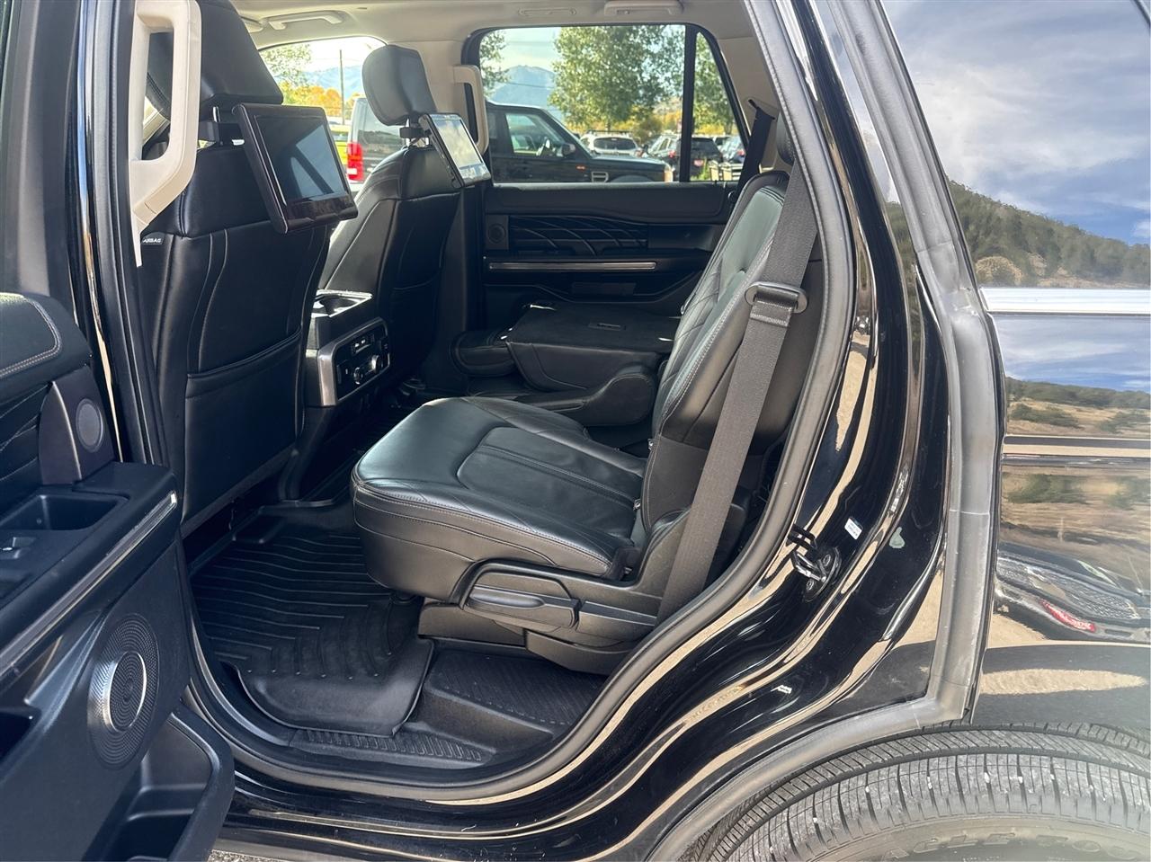 Ford Expedition photo 10