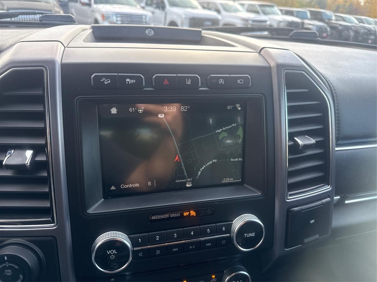 Ford Expedition photo 15