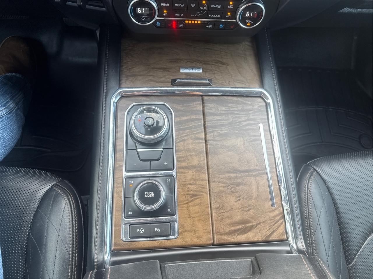 Ford Expedition photo 16