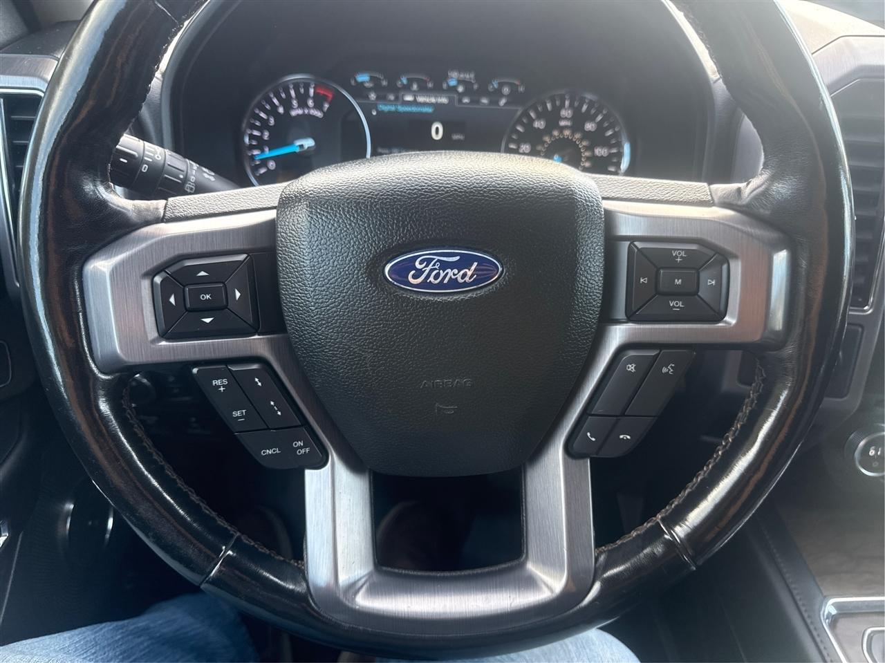 Ford Expedition photo 18