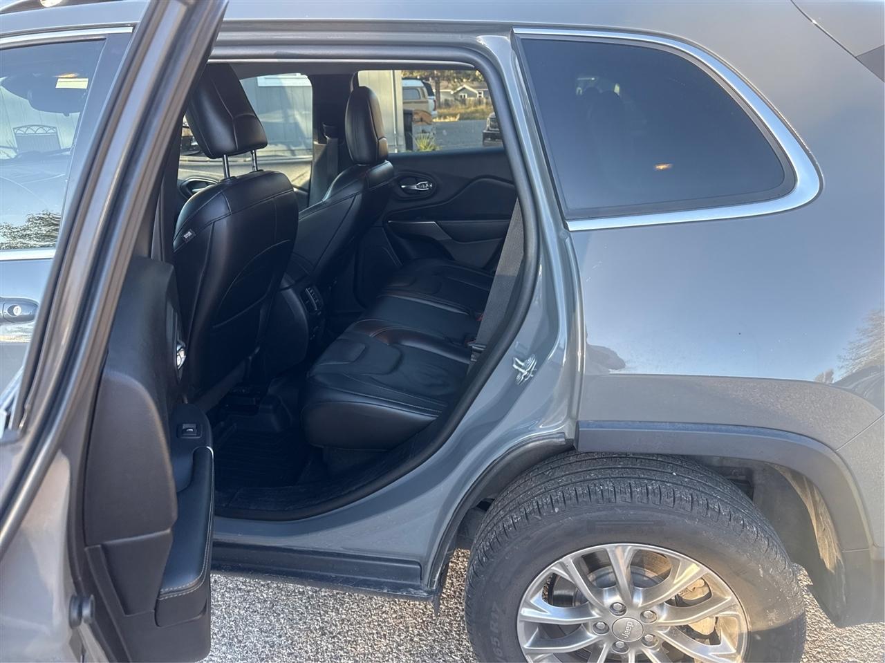 Jeep Cherokee  2020