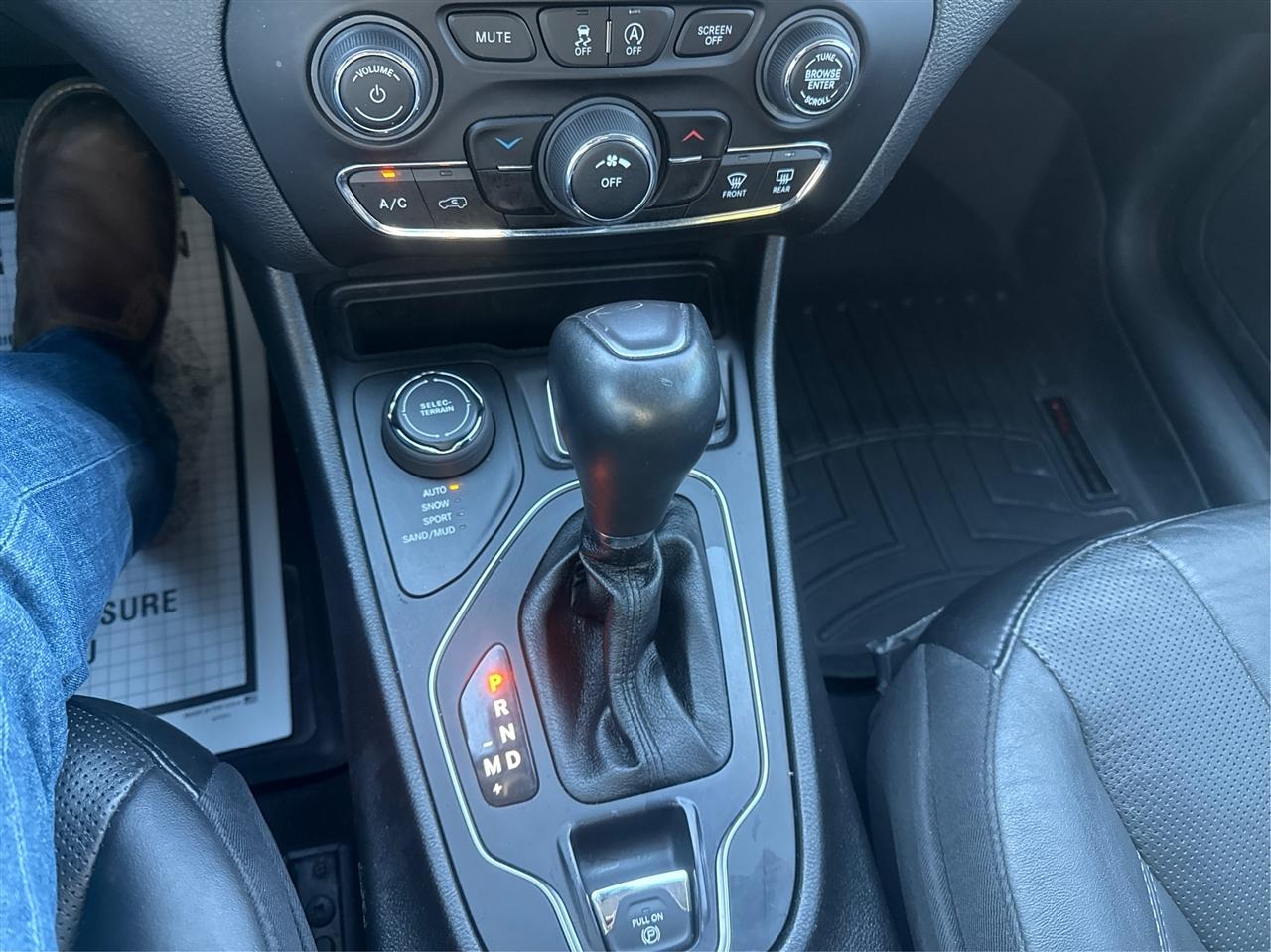 Jeep Cherokee  2020