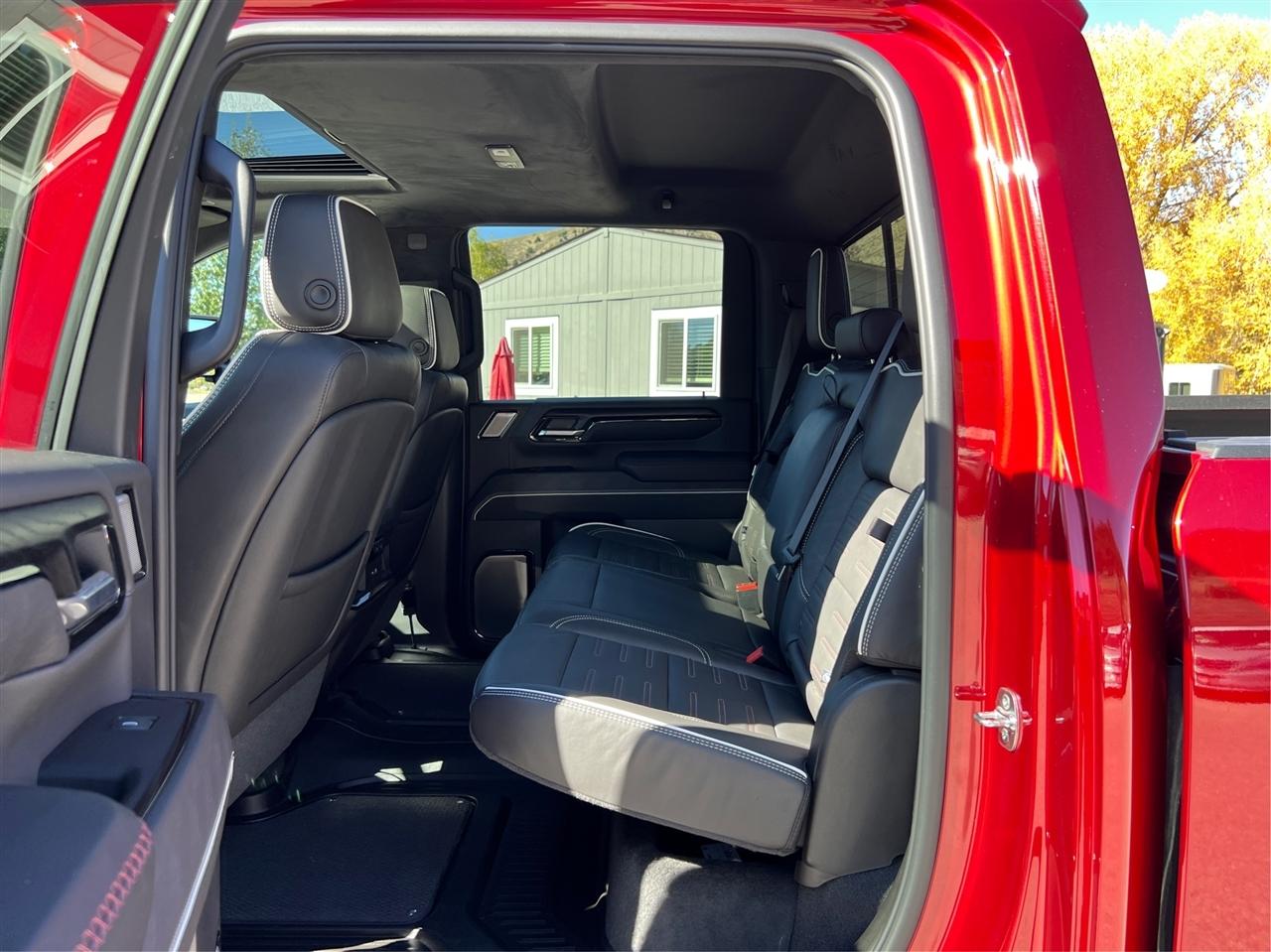 GMC Sierra 2500HD 4WD Crew Cab 159" AT4X 2026