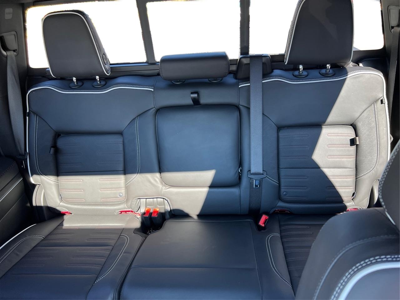 GMC Sierra 2500HD 4WD Crew Cab 159" AT4X 2026