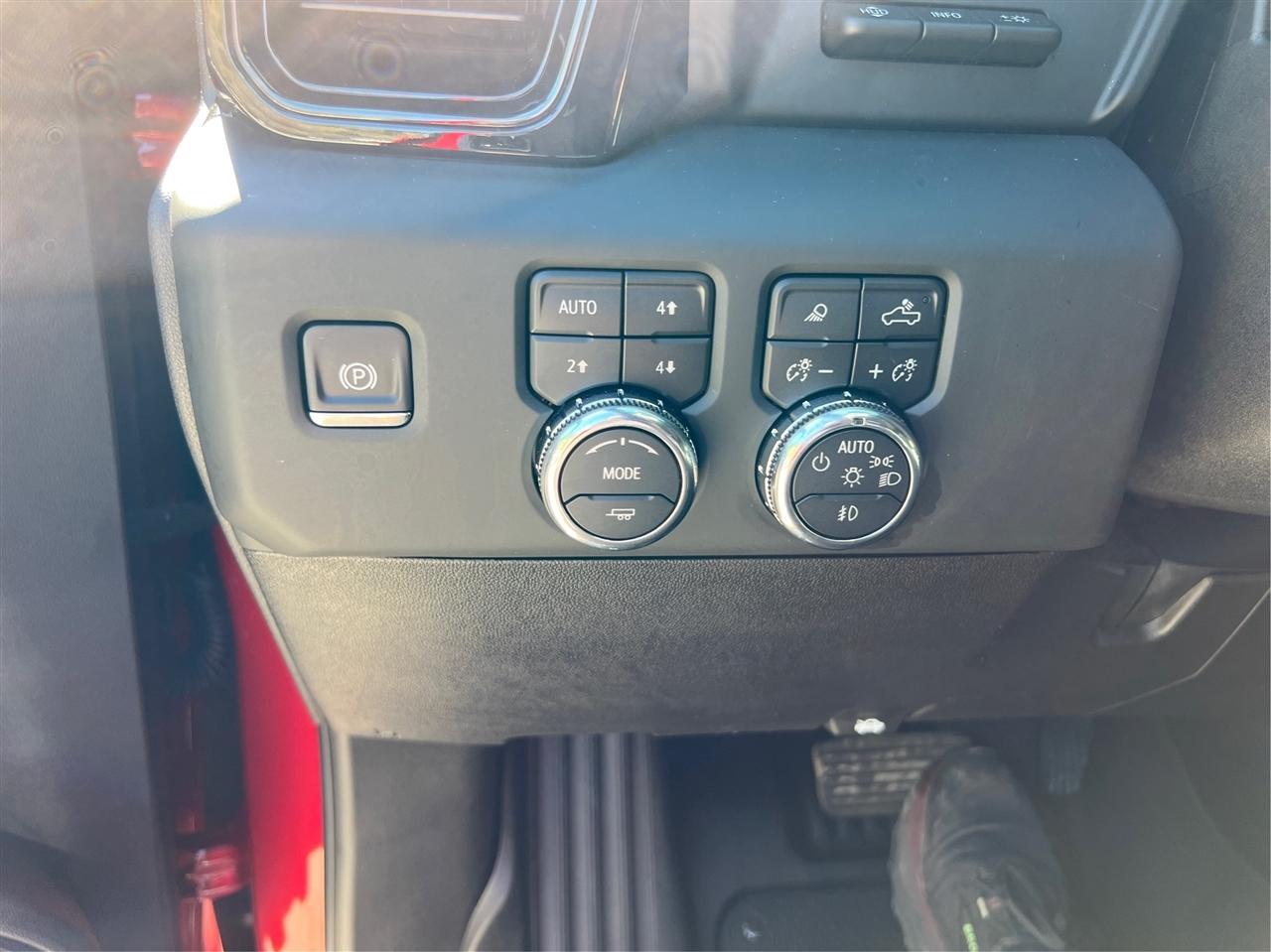 GMC Sierra 2500HD 4WD Crew Cab 159" AT4X 2026