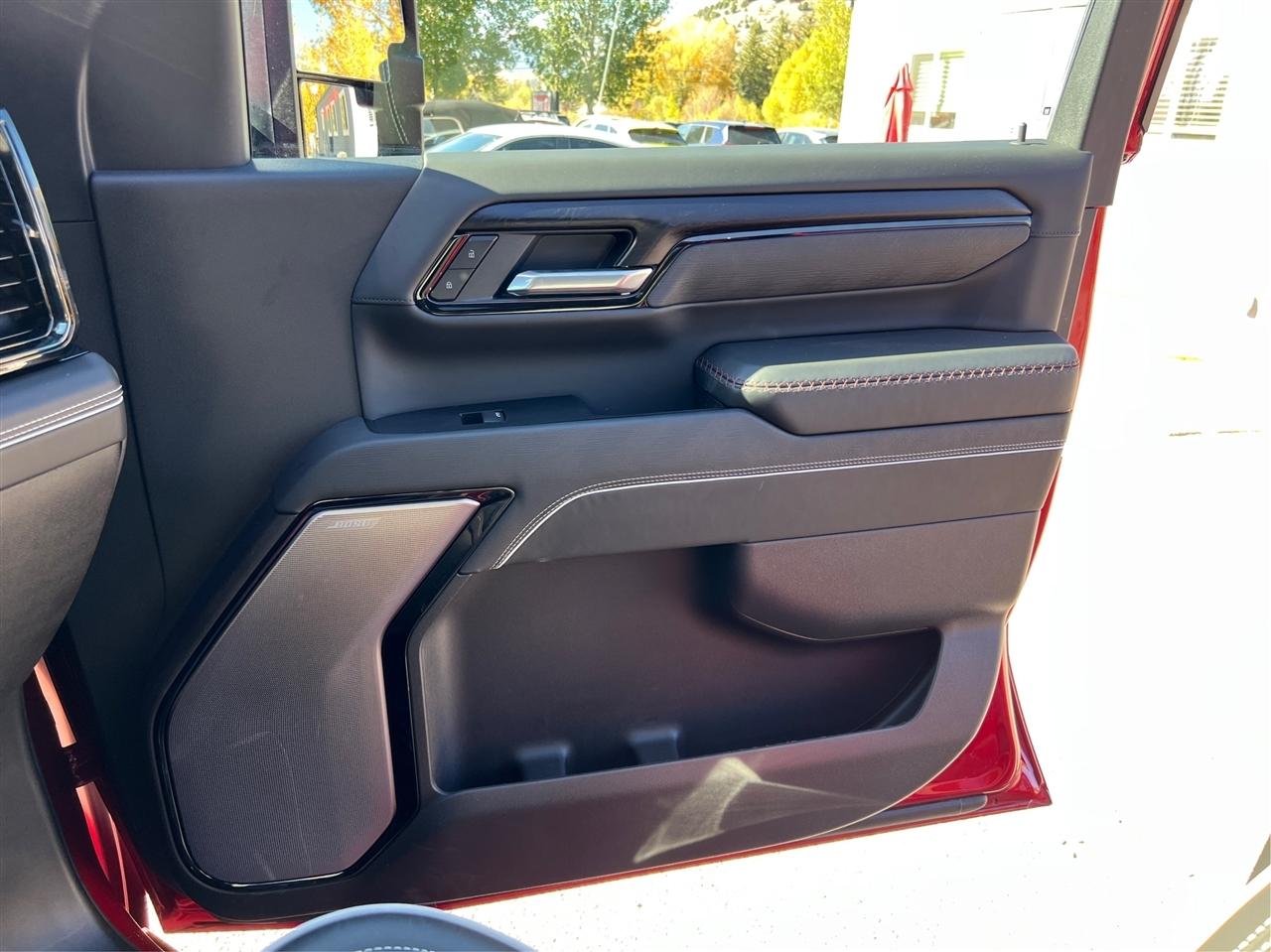 GMC Sierra 2500HD 4WD Crew Cab 159" AT4X 2026
