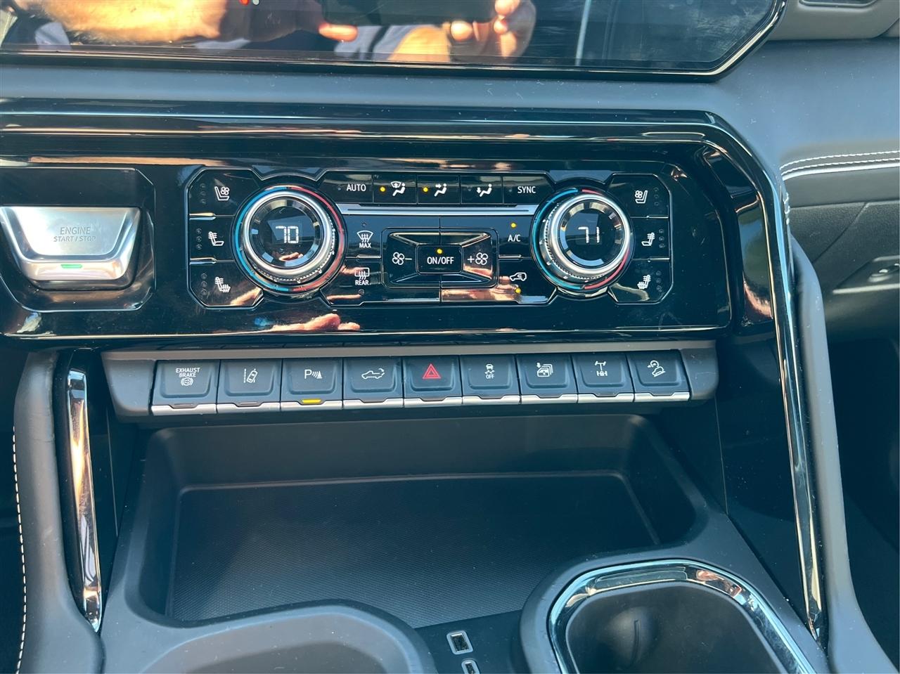 GMC Sierra 2500HD 4WD Crew Cab 159" AT4X 2026