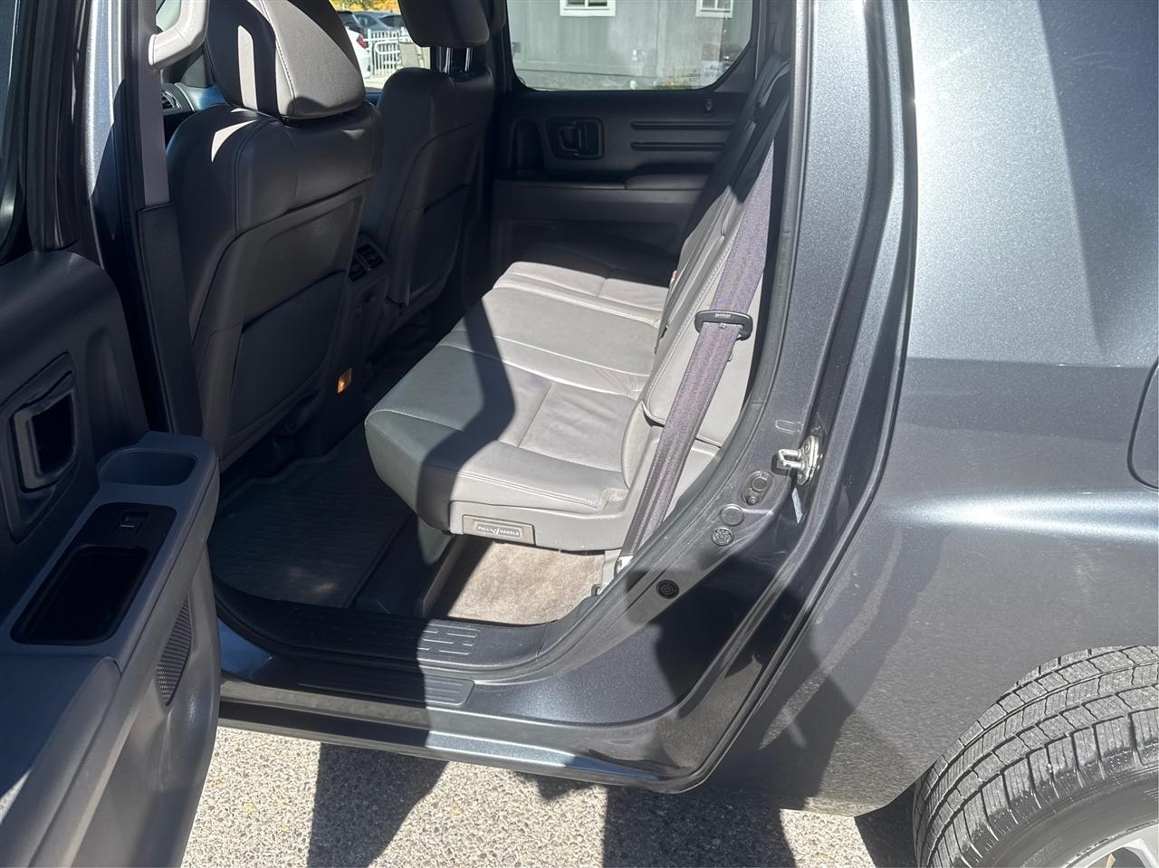 Honda Ridgeline photo 10