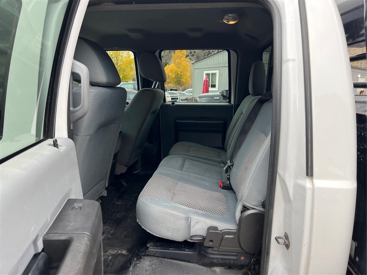 Ford Super Duty F-550 DRW  2012