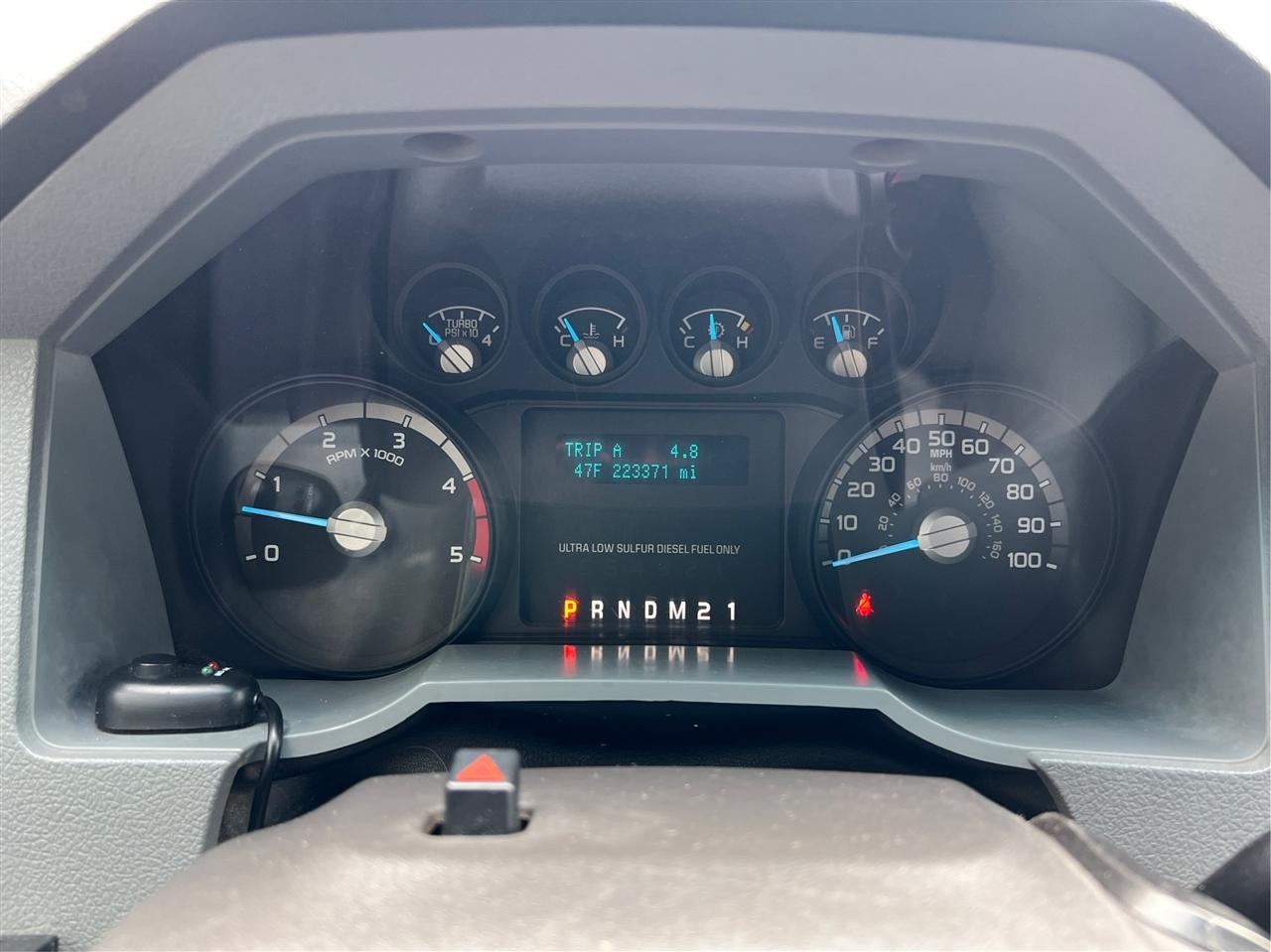 Ford Super Duty F-550 DRW  2012