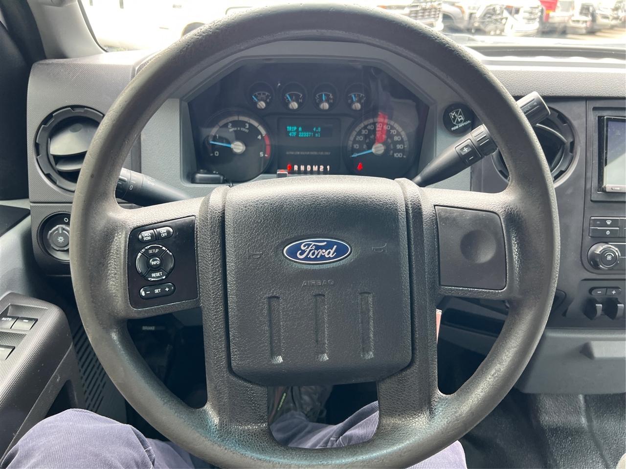 Ford Super Duty F-550 DRW  2012