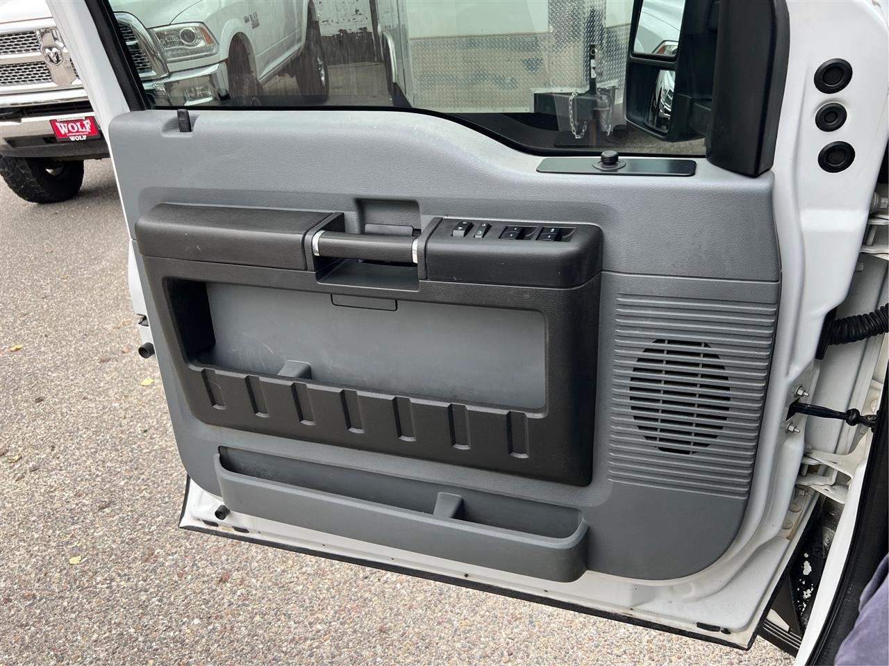 Ford Super Duty F-550 DRW  2012