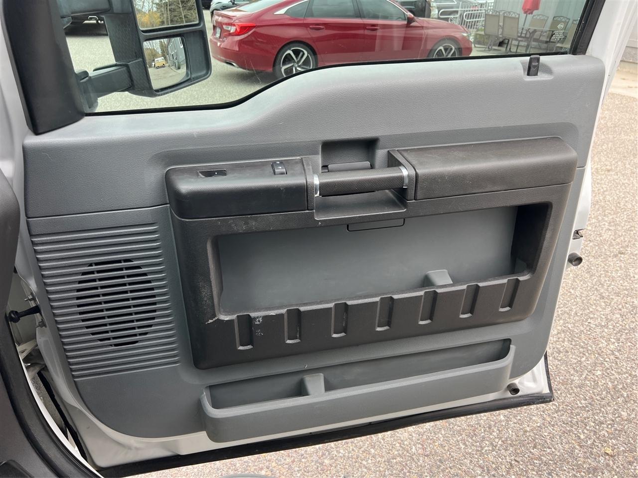 Ford Super Duty F-550 DRW  2012