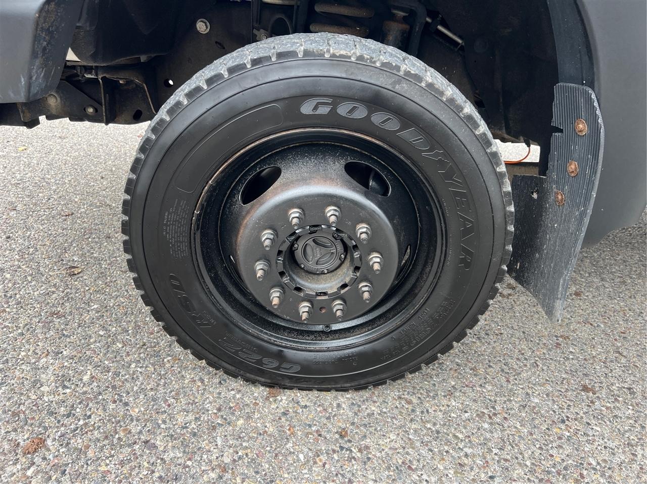 Ford Super Duty F-550 DRW  2012
