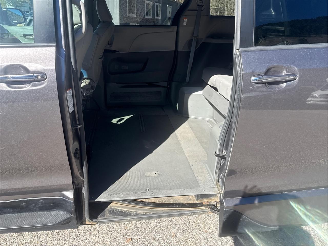 Toyota Sienna  2015