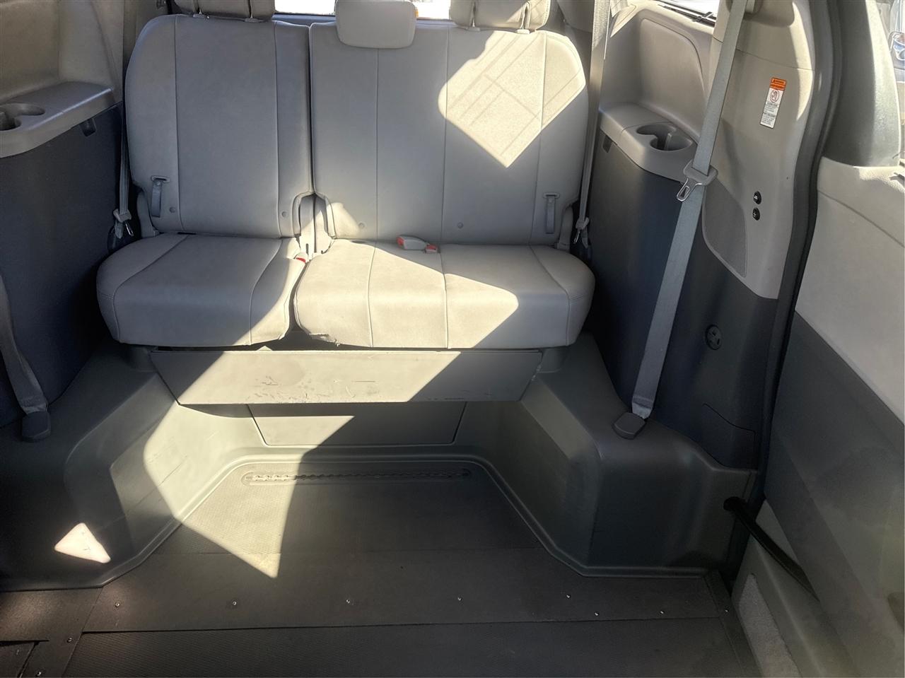 Toyota Sienna  2015