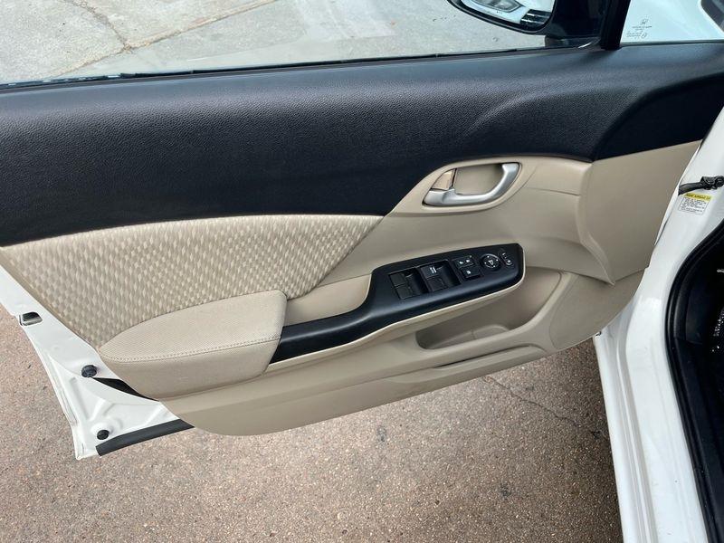 Honda Civic Sedan 4dr CVT SE 2015