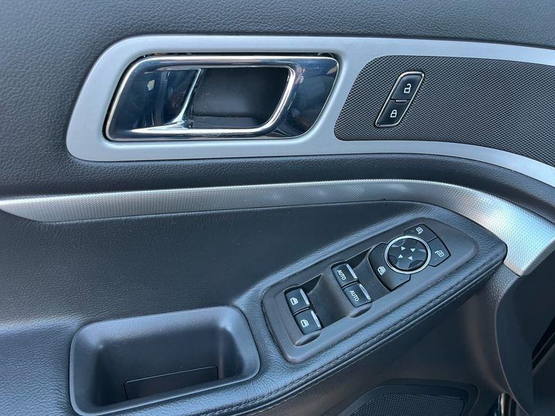 Ford Explorer 4WD 4dr XLT 2014