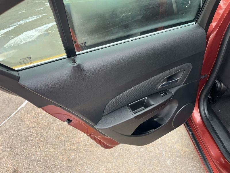 Chevrolet Cruze 4dr Sdn Man 1LT 2013