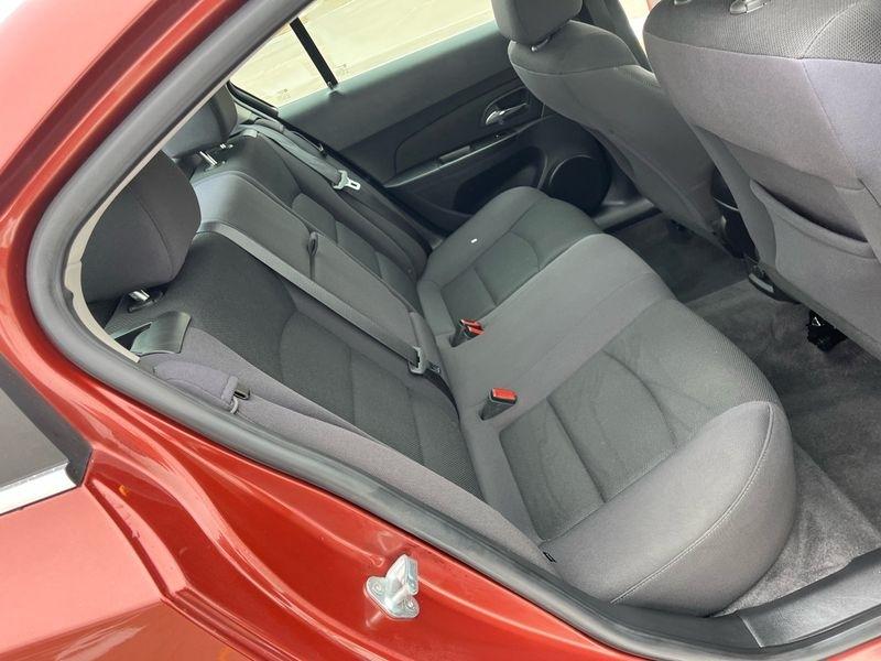 Chevrolet Cruze 4dr Sdn Man 1LT 2013