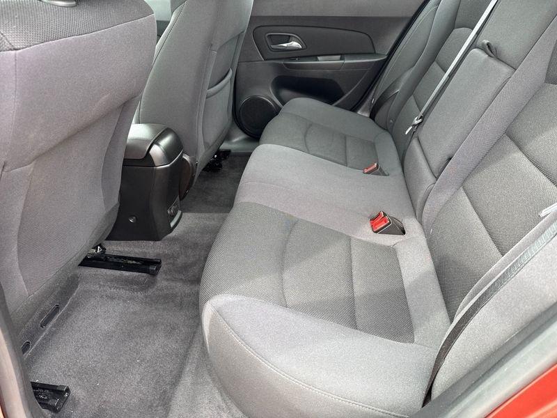 Chevrolet Cruze 4dr Sdn Man 1LT 2013