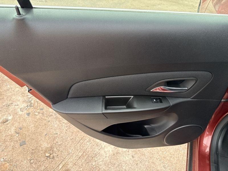 Chevrolet Cruze 4dr Sdn Man 1LT 2013