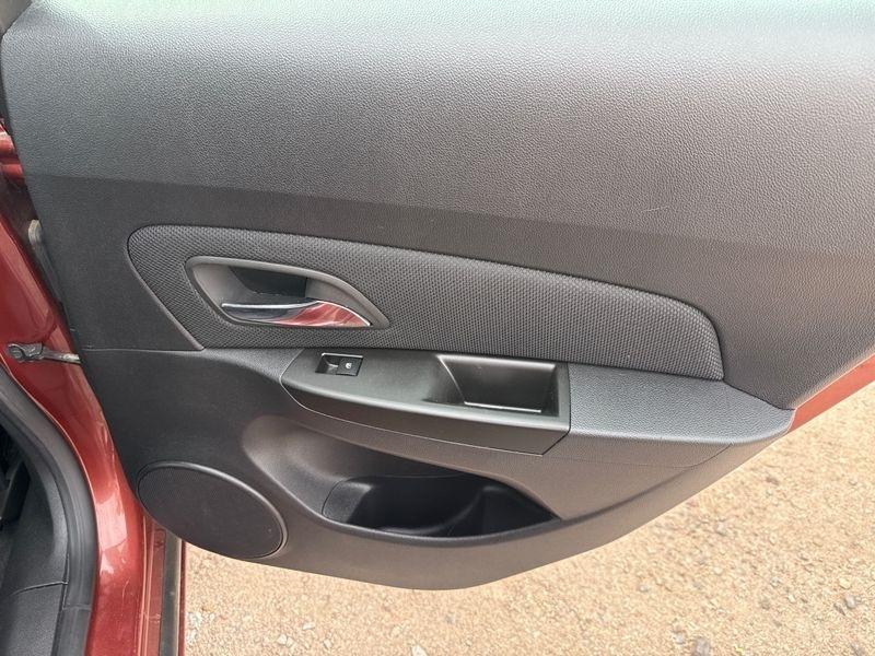 Chevrolet Cruze 4dr Sdn Man 1LT 2013