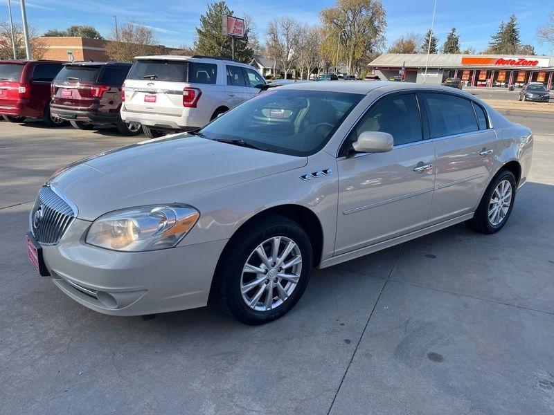 Buick Lucerne 4dr Sdn CXL 2011