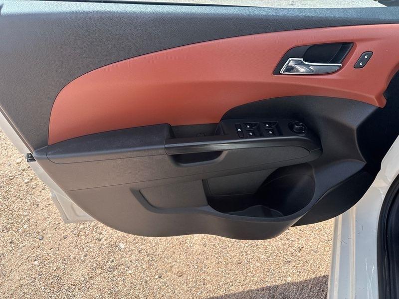 Chevrolet Sonic 5dr HB Auto LTZ 2014