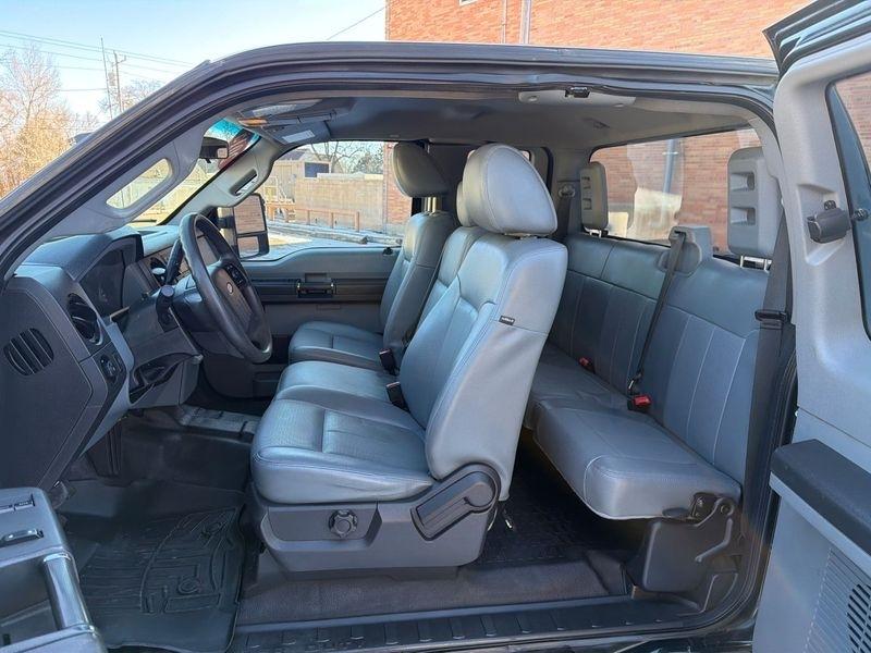 Ford Super Duty F-250 SRW 4WD SuperCab 142" Lariat 2015