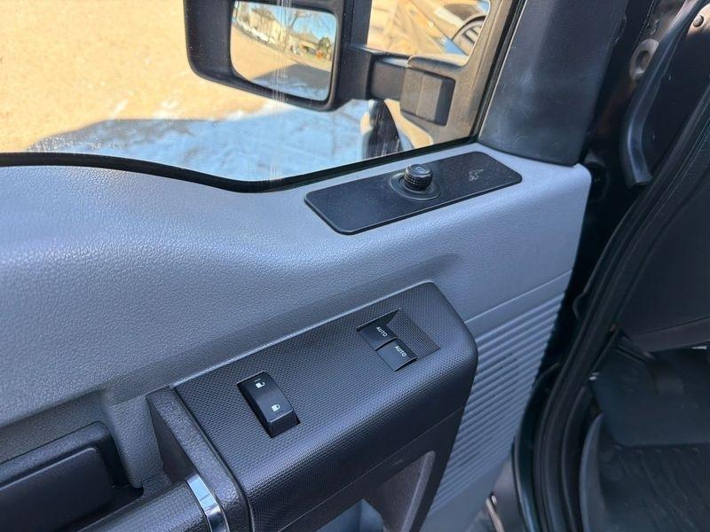 Ford Super Duty F-250 SRW 4WD SuperCab 142" Lariat 2015