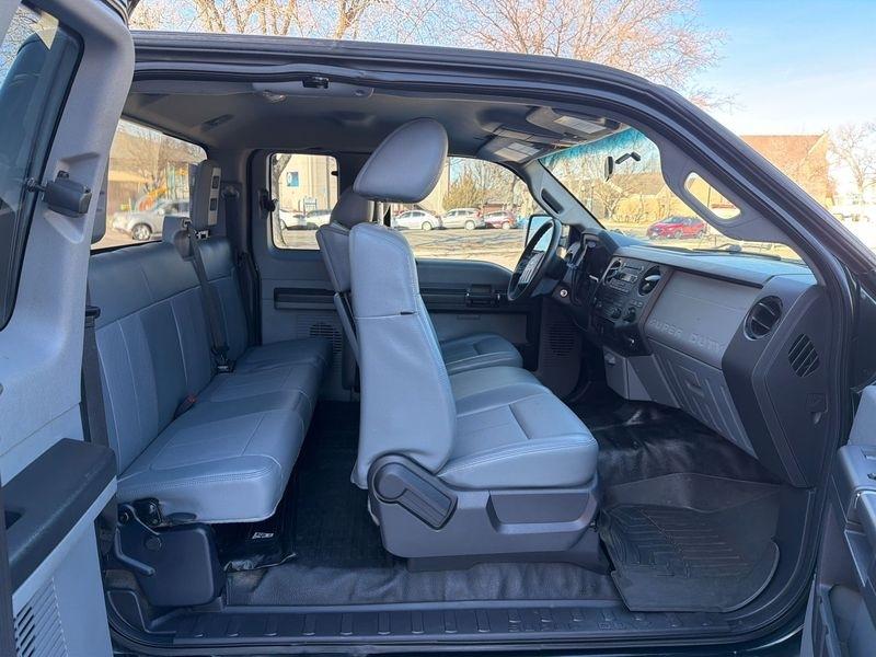 Ford Super Duty F-250 SRW 4WD SuperCab 142" Lariat 2015