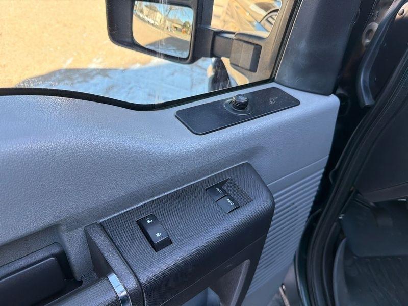 Ford Super Duty F-250 SRW 4WD SuperCab 142" Lariat 2015
