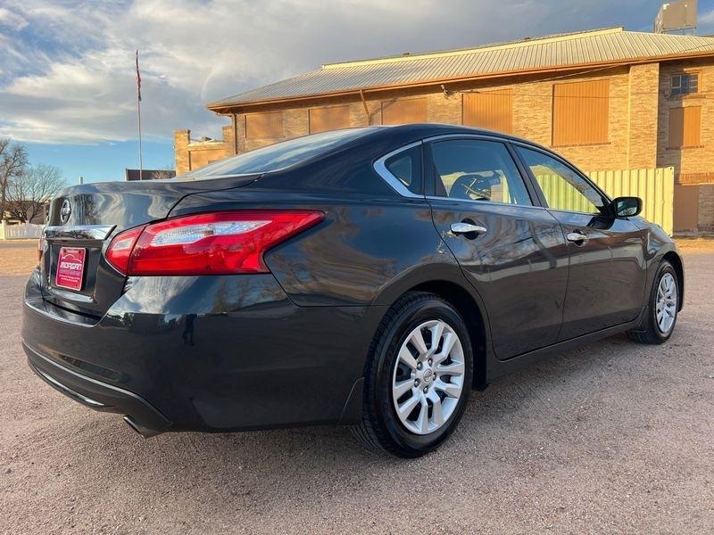 Nissan Altima 4dr Sdn I4 2.5 S 2016