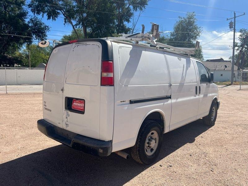 Chevrolet Express Cargo Van RWD 2500 135" 2010