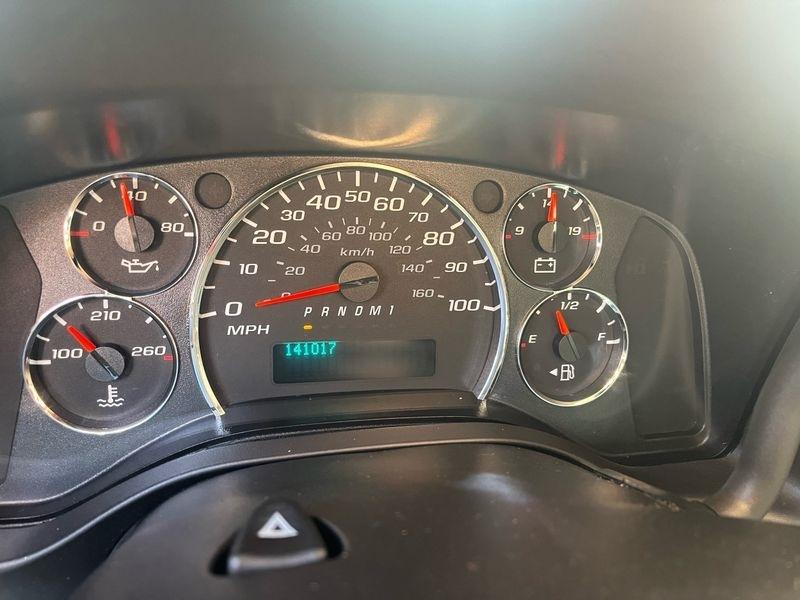 Chevrolet Express Cargo Van RWD 2500 135" 2010