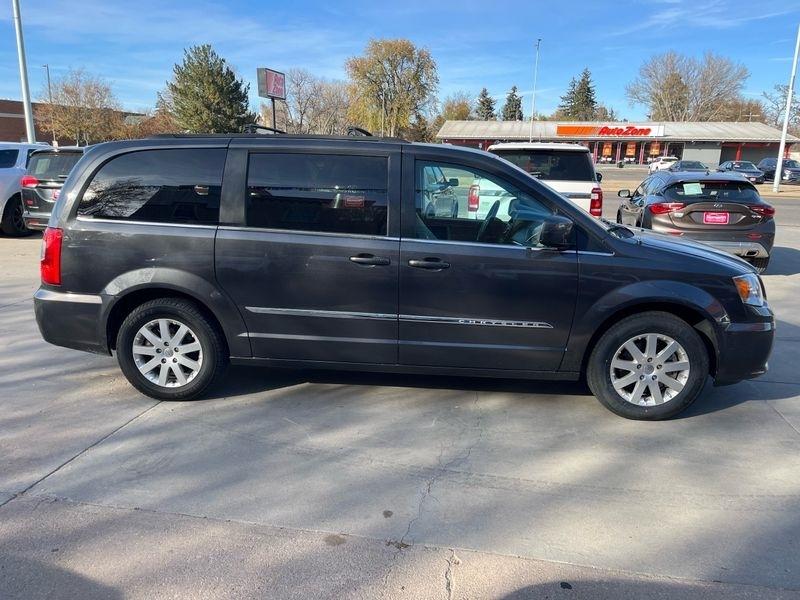 Chrysler Town & Country 4dr Wgn Touring 2016