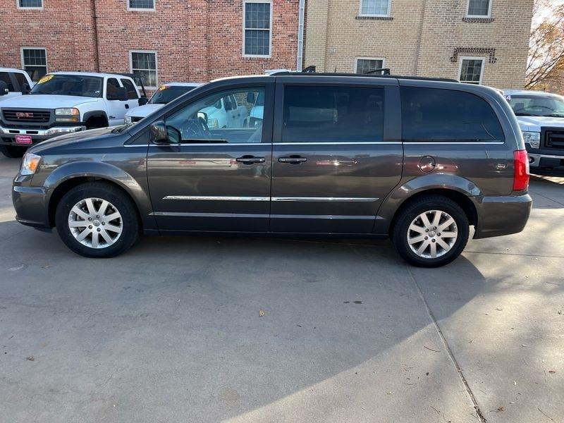 Chrysler Town & Country 4dr Wgn Touring 2016